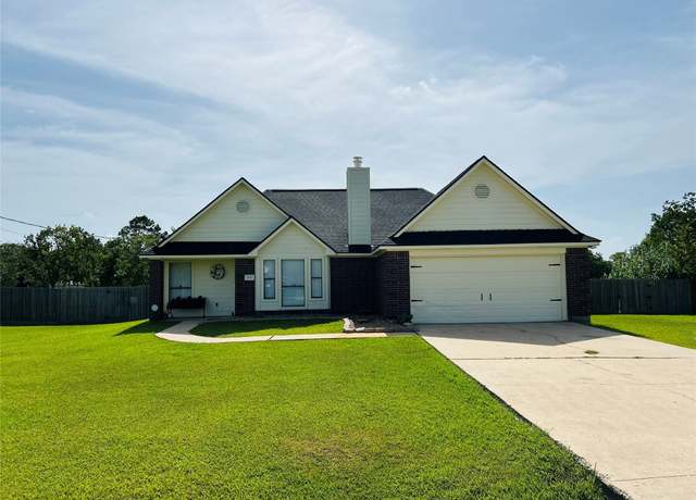 Property at 3610 Lone Pine Dr, Santa Fe, TX 77510, 3 beds, 2 baths