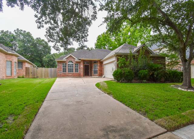 Property at 4706 Torrington Ct, Sugar Land, TX 77479, 3 beds, 2 baths