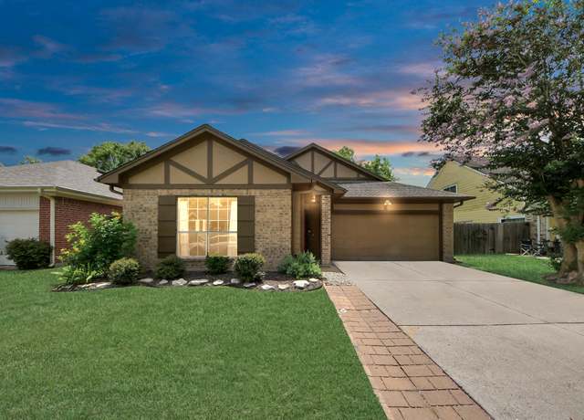 Property at 320 N Ranch House Rd, Angleton, TX 77515, 3 beds, 2 baths