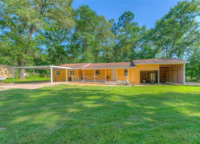 Property at 141 Bessie Davis Rd, Livingston, TX 77351, 3 beds, 2 baths