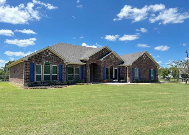 Property at 2850 Jasmine St, Brenham, TX 77833, 3 beds, 3 baths