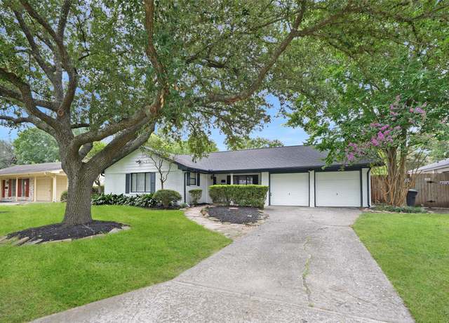 Property at 9535 Meadowbriar Ln, Houston, TX 77063, 3 beds, 2 baths