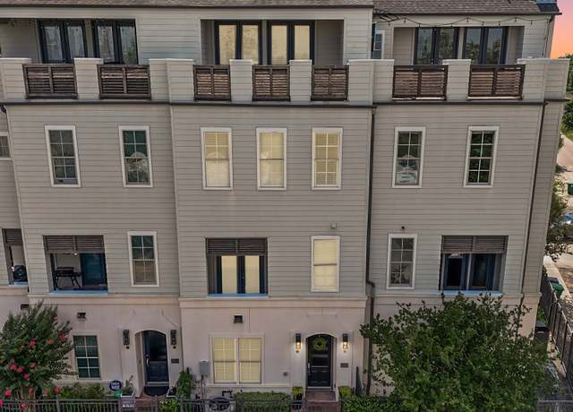Property at 1317 Roy St, Houston, TX 77007, 4 beds, 4.5 baths