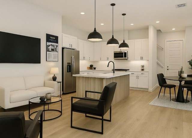 Property at 332 Neyland St, Houston, TX 77022, 3 beds, 2.5 baths