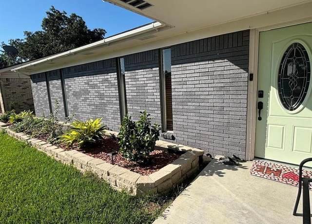 Property at 3019 California St, Nederland, TX 77627, 3 beds, 2 baths
