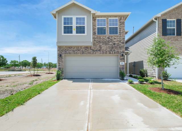 Property at 703 Majestic Eagle Ct, Houston, TX 77090, 3 beds, 2.5 baths