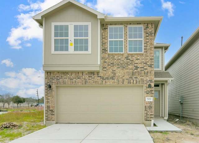 Property at 703 Majestic Eagle Ct, Houston, TX 77090, 3 beds, 2.5 baths