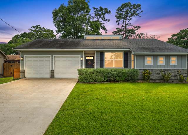 Property at 161 Thunderbird Dr, Conroe, TX 77304, 3 beds, 2 baths