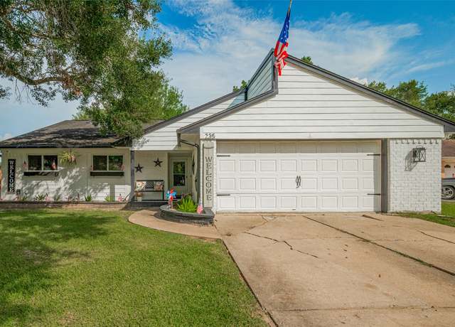 Property at 235 E Castle Harbour Dr, Friendswood, TX 77546, 3 beds, 2 baths