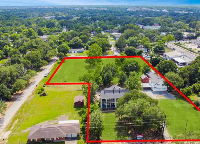 Property at 902 Richmond Pkwy, Richmond, TX 77469, 5 beds, 3 baths