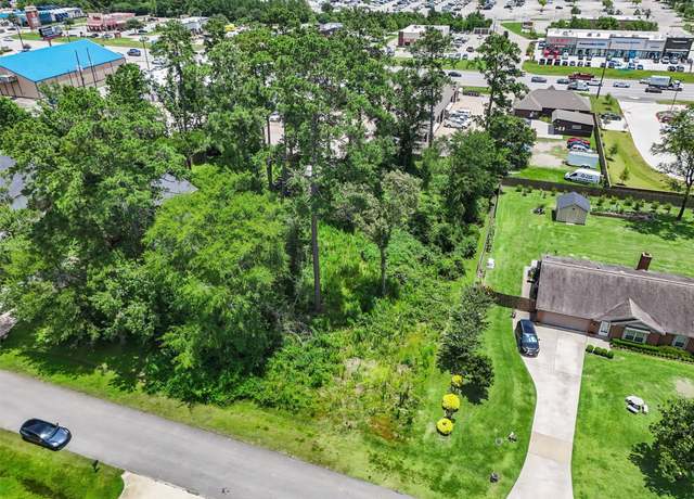 Property at 32814 Westwood Sq E, Magnolia, TX 77354