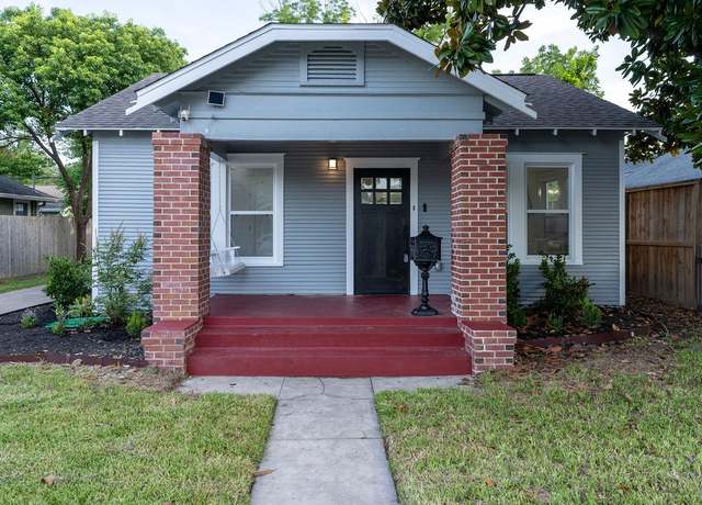 Property at 1020 E 16th St, Houston, TX 77009, 3 beds, 2 baths