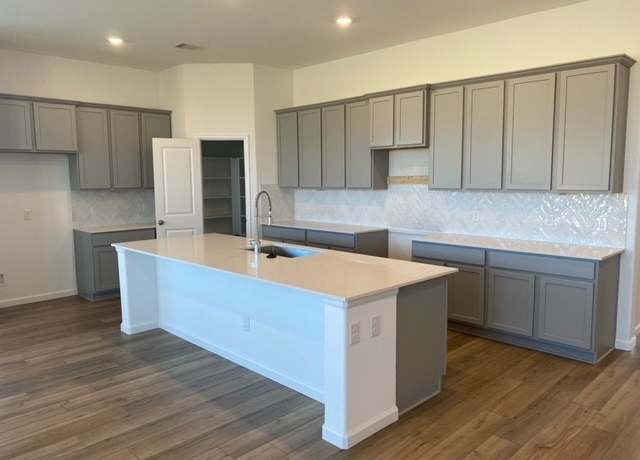 Property at 5506 Red Snapper Dr, Baytown, TX 77521, 3 beds, 2.5 baths