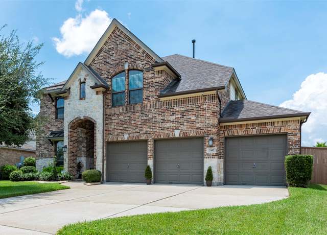 Property at 2817 Cumberland Dr, Texas City, TX 77568, 4 beds, 3.5 baths
