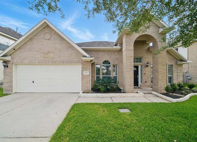 Property at 9819 Lynnrose Springs Dr, Tomball, TX 77375, 4 beds, 2 baths