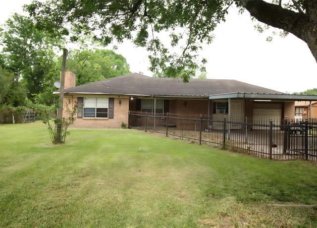 Property at 13530 Luthe Rd, Houston, TX 77039, 3 beds, 2 baths