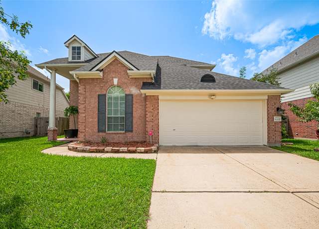 Property at 12222 Winderwick Ln, Houston, TX 77066, 4 beds, 2.5 baths