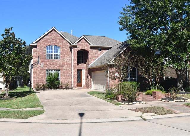Property at 18526 W Laura Shore Dr, Cypress, TX 77433, 4 beds, 3.5 baths