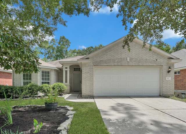 Property at 155 Fairwind Trail Dr, Conroe, TX 77385, 3 beds, 2 baths