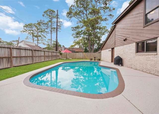 Property at 7310 Hickory Ln, Baytown, TX 77521, 3 beds, 2 baths