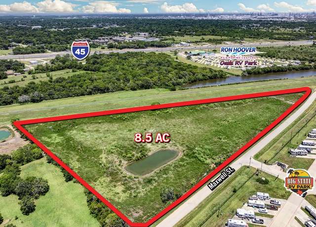 Property at 2602 Maxwell St, La Marque, TX 77568