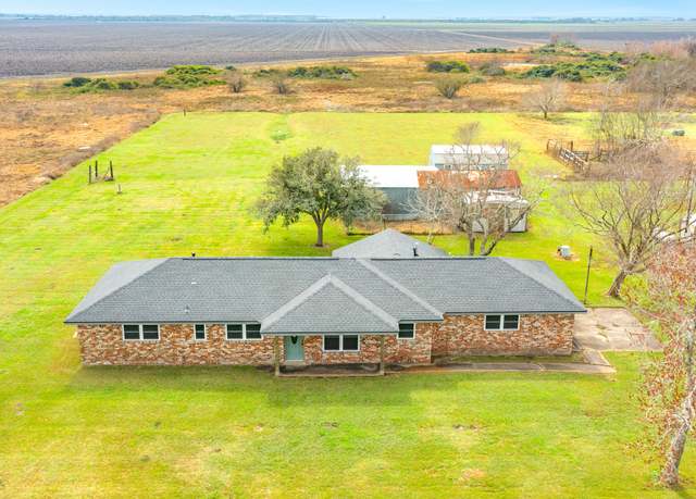 Property at 18035 Highway 111, Louise, TX 77455, 3 beds, 2 baths