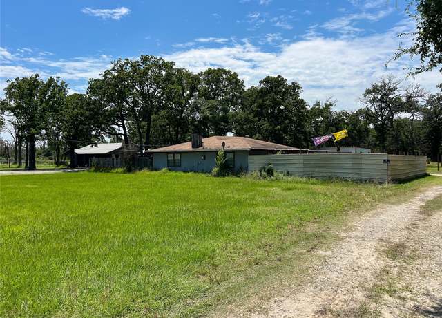 Property at 2406 W Us Highway 79, Buffalo, TX 75831, 4 beds, 2 baths