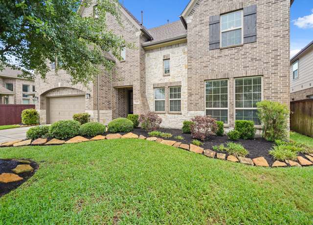 Property at 3225 Summer Tanager Ln, Manvel, TX 77578, 5 beds, 4.5 baths