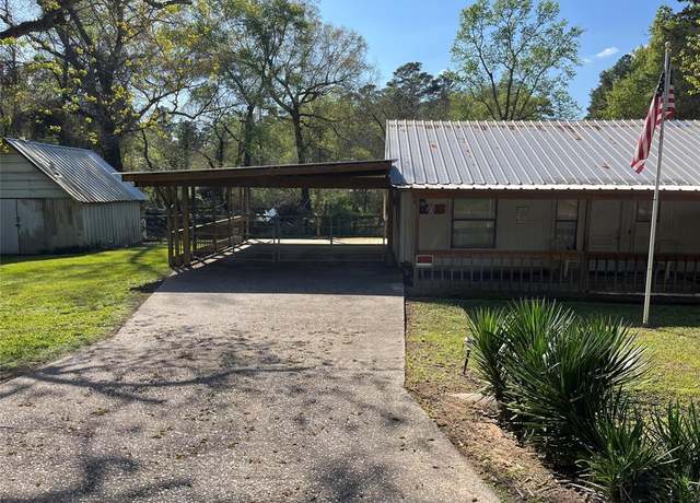 Property at 19995 Lakeway Ln, Montgomery, TX 77356, 3 beds, 2 baths