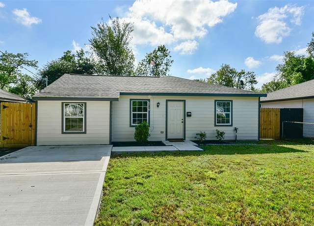 Property at 6719 New York St, Houston, TX 77021, 4 beds, 2 baths