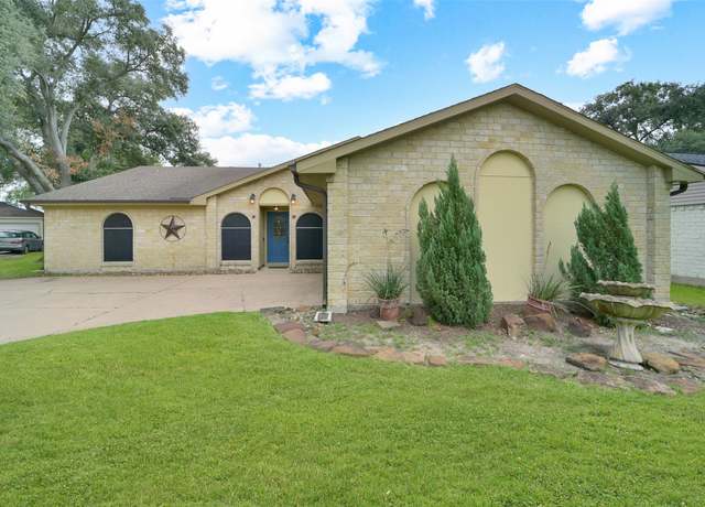 Property at 611 Park Leaf Ln, Katy, TX 77450, 4 beds, 2 baths