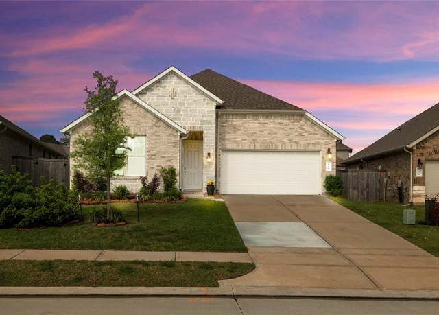 Property at 938 Youth Water Rd, Montgomery, TX 77316, 3 beds, 2.5 baths