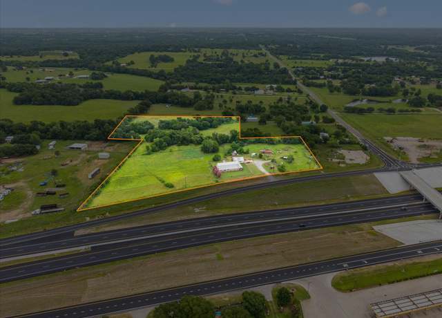 Property at 17645 Highway 6, Navasota, TX 77868, 3 beds, 3 baths