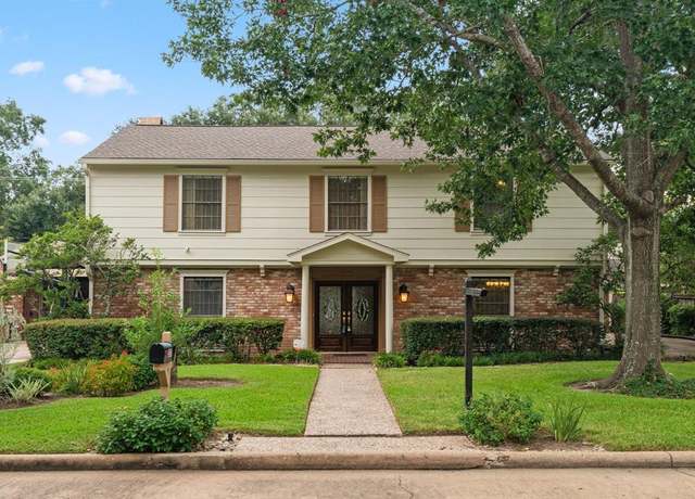 Property at 527 Briar Knoll Dr, Houston, TX 77079, 4 beds, 2.5 baths