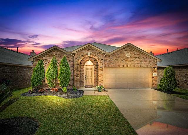 Property at 5022 Bay Ln, Bacliff, TX 77518, 3 beds, 2 baths