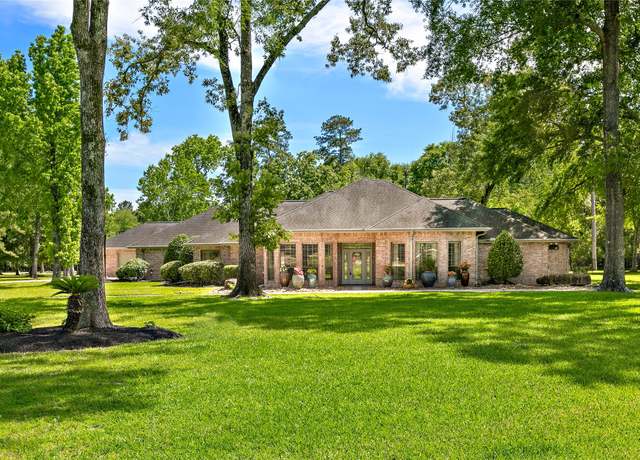 Property at 2 Oak Crest Cir, Magnolia, TX 77354, 3 beds, 3.5 baths