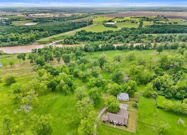 Property at 613 Baker Rd, Rosenberg, TX 77471, 3 beds, 2.5 baths