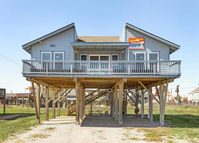 Property at 814 Beach Dr, Surfside Beach, TX 77541, 3 beds, 2 baths
