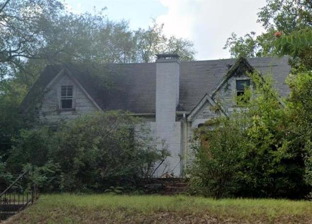 Property at 609 S Carter St, Marshall, TX 75670, 3 beds, 1 bath