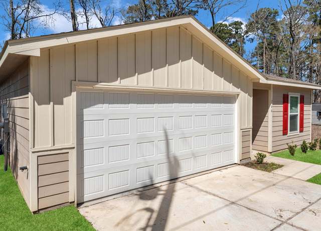 Property at 146 Oak Cir, Livingston, TX 77351, 4 beds, 2 baths