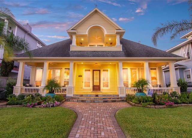 Property at 1207 N Shore Dr, Clear Lake Shores, TX 77565, 4 beds, 3 baths