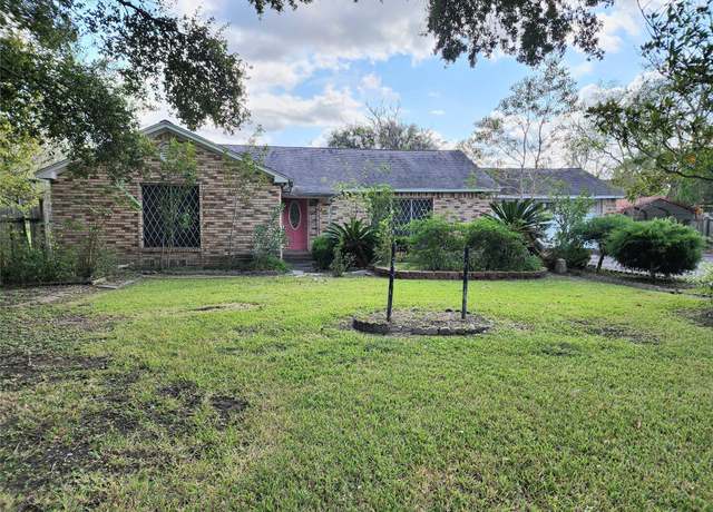 Property at 2200 Golden Ave, Bay City, TX 77414, 3 beds, 2 baths
