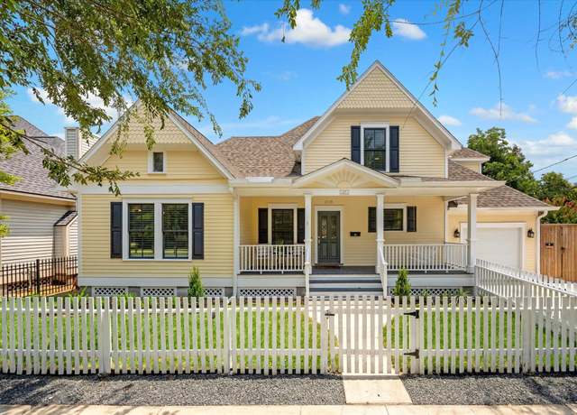 Property at 2118 Nicholson St, Houston, TX 77008, 3 beds, 2.5 baths