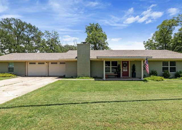 Property at 1013 Highland Dr, Marble Falls, TX 78654, 3 beds, 1.5 baths