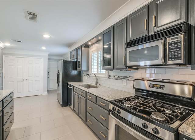 Property at 10622 Chimney Rock Rd, Houston, TX 77096, 3 beds, 2 baths