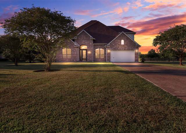 Property at 6311 Redfish Reef Dr, Beach City, TX 77523, 4 beds, 4 baths
