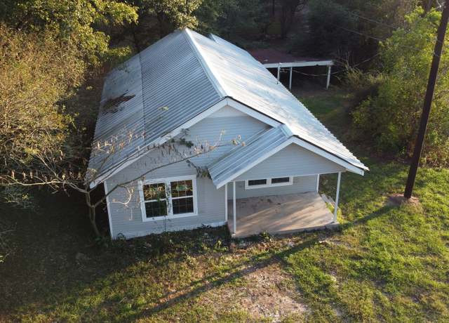 Property at 86 Gazebo St, Huntsville, TX 77340, 3 beds, 2 baths