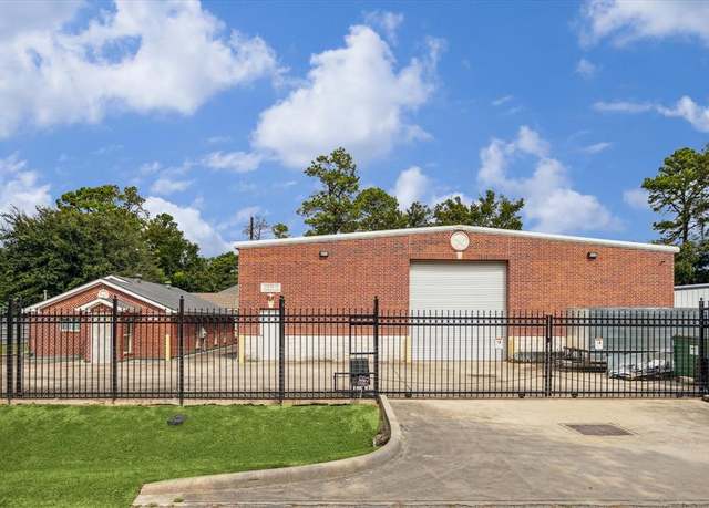 Property at 11126 Timber Crest Dr, Houston, TX 77065, 3 beds, 2 baths