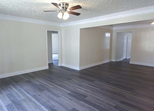 Property at 1003 W Hart Ave, Pasadena, TX 77506, 4 beds, 1 bath