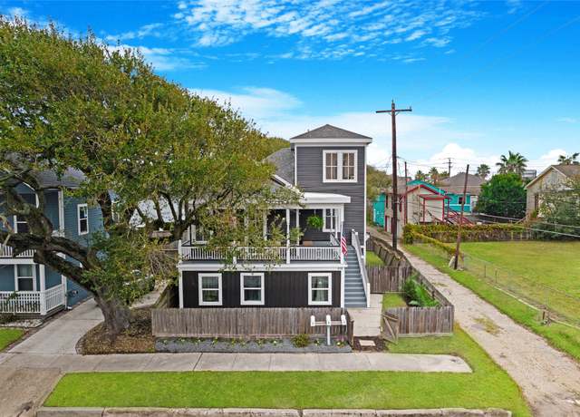Property at 910 9th St, Galveston, TX 77550, 3 beds, 2 baths